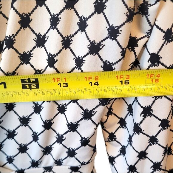 Gilli Black and White Geometric Patterned Dress - Picture 5 of 6